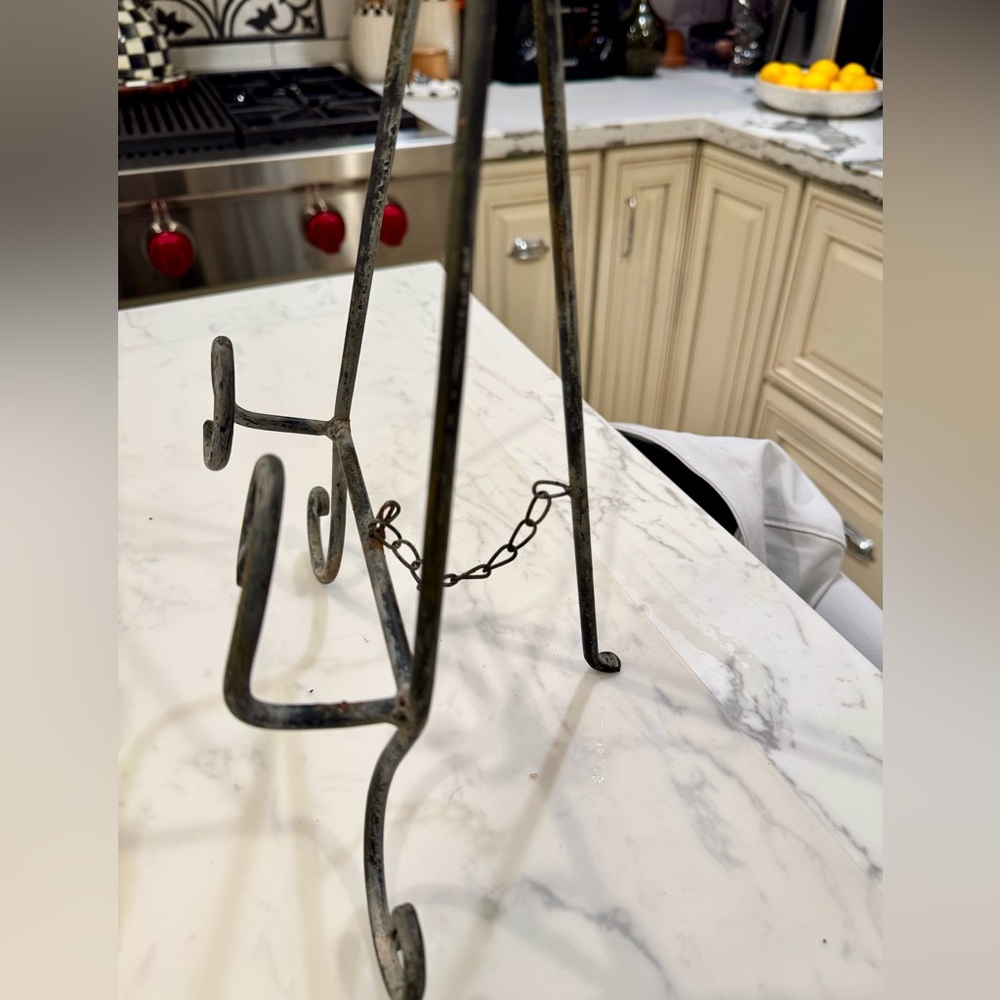 Rustic Metal Rooster Easel - Picture 3 of 8